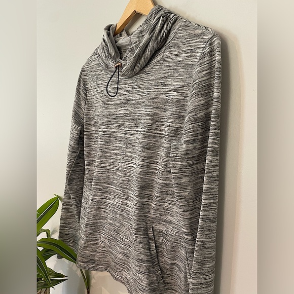 Shape Pull Over Sweater Grey size Medium - Picture 2 of 4